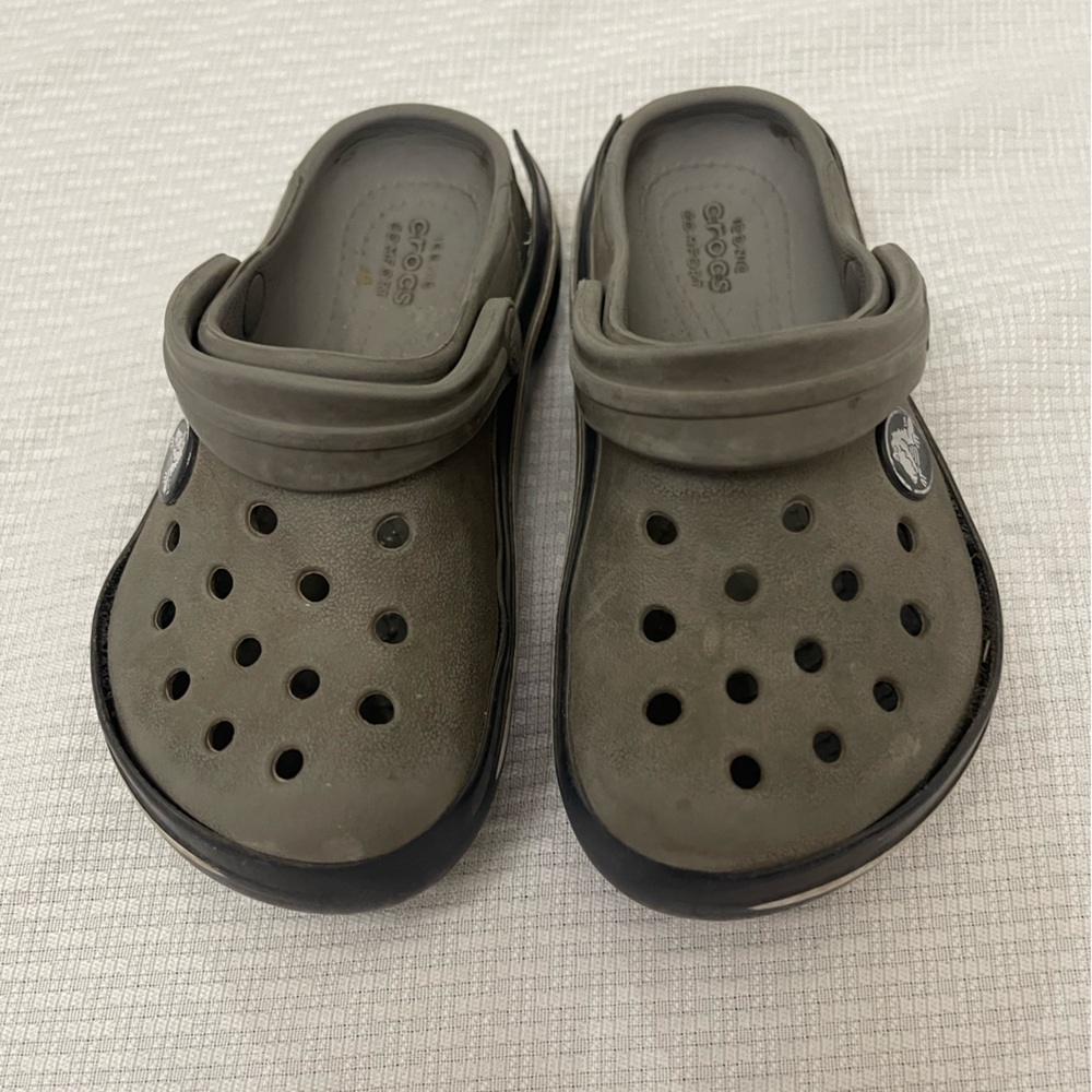 Gray Crocs Kids 8